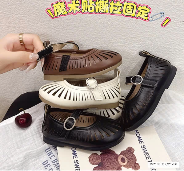Giày búp bê lỗ vintage cho bé