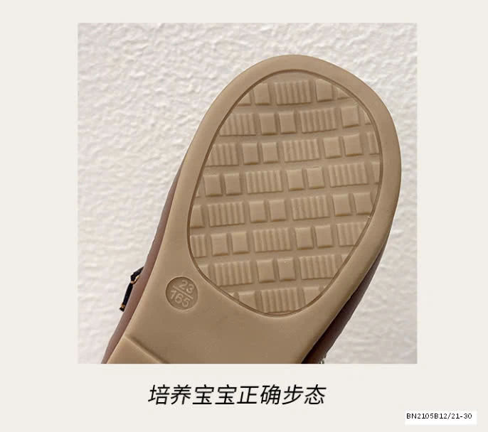 Giày búp bê lỗ vintage cho bé