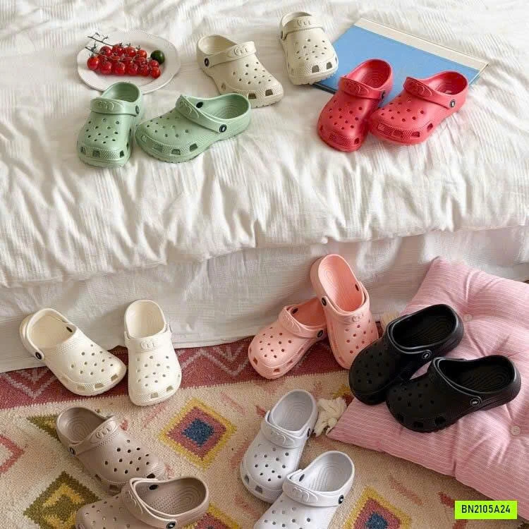 CROCS TRƠN MÀU AMBB
