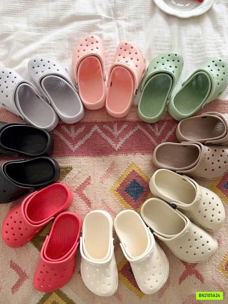 CROCS TRƠN MÀU AMBB