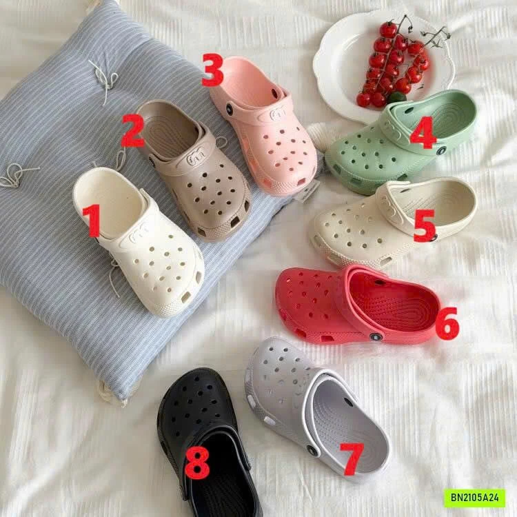 CROCS TRƠN MÀU AMBB