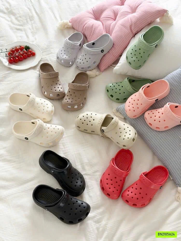 CROCS TRƠN MÀU AMBB