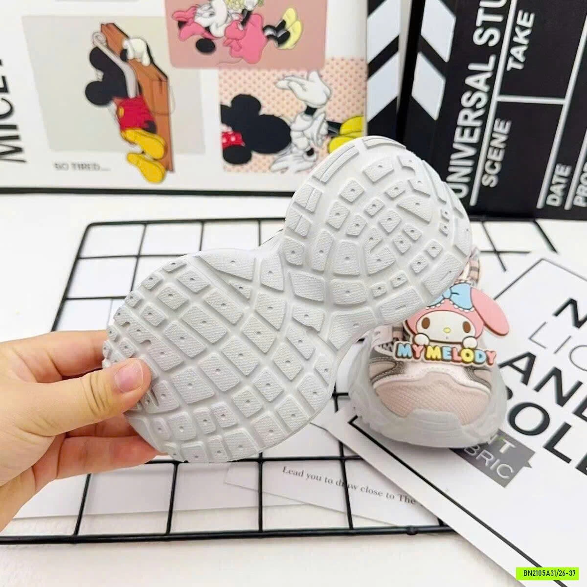 GIÀY LƯỚI THỂ THAO SANRIO