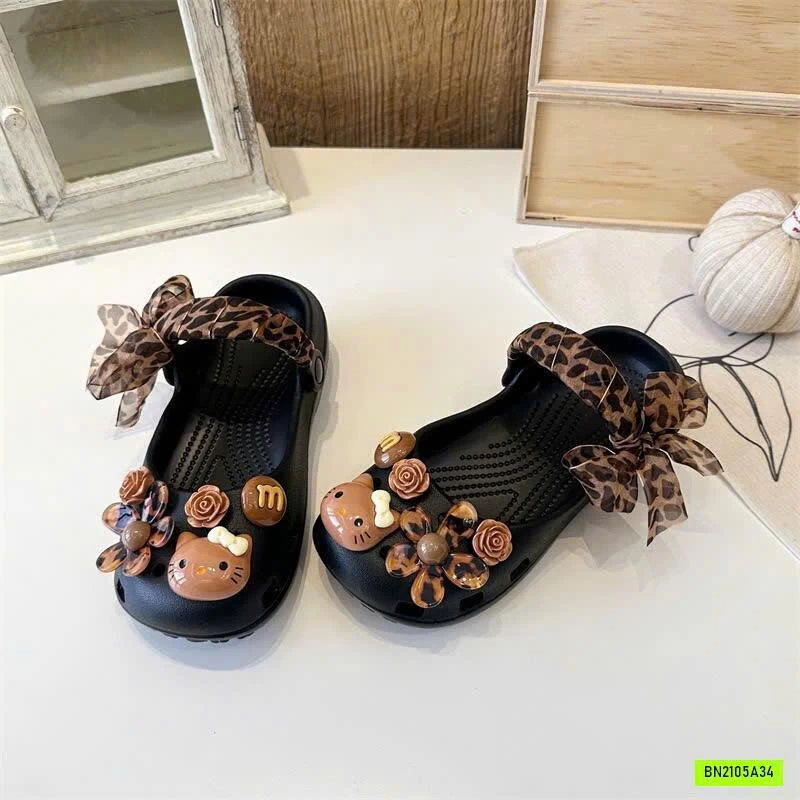 DÉP RỌ CROCS CHARM KITTY NÂU