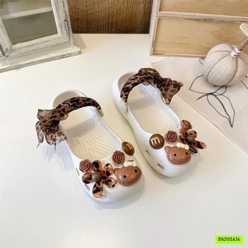 DÉP RỌ CROCS CHARM KITTY NÂU