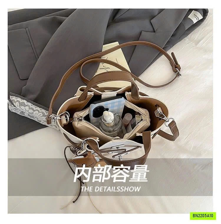TÚI XÁCH CHARM NGỰA