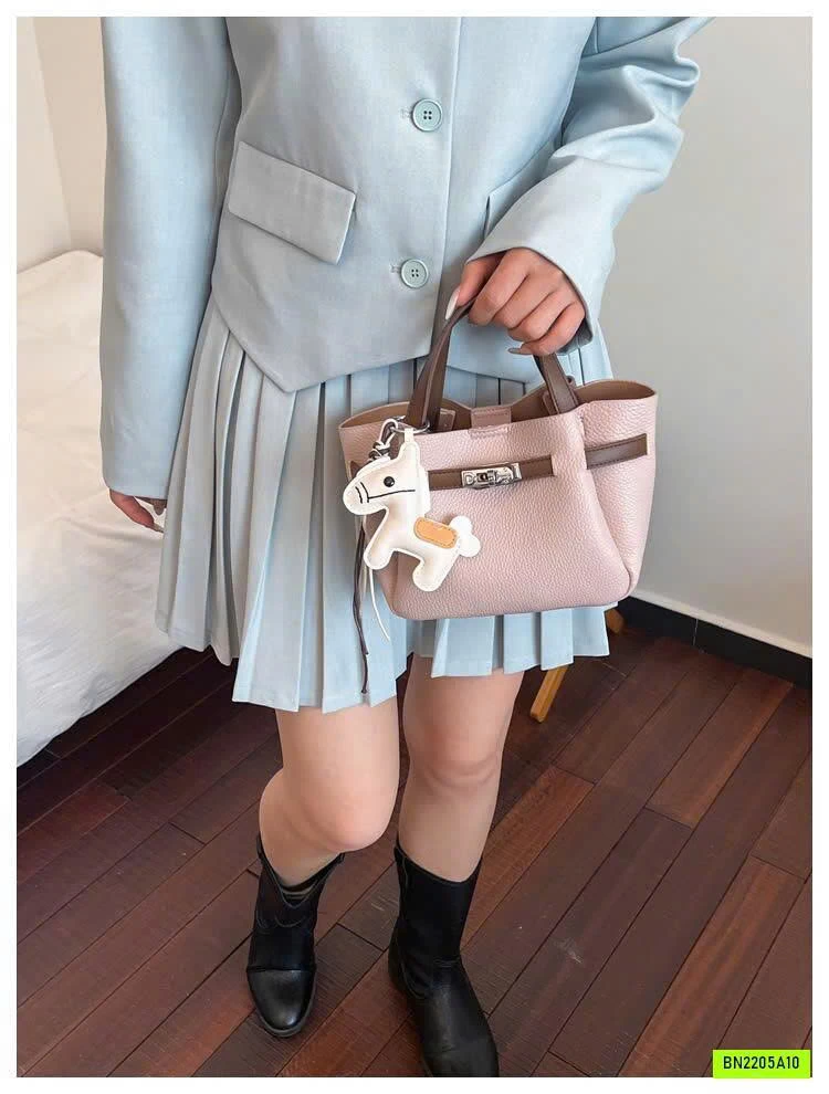 TÚI XÁCH CHARM NGỰA