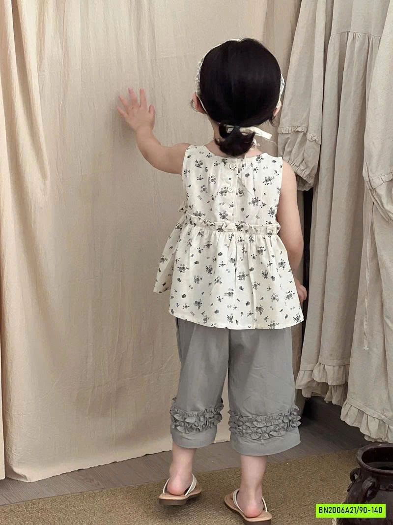 ÁO BBD HOA NHÍ MIX QUẦN XÁM