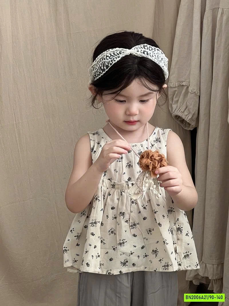 ÁO BBD HOA NHÍ MIX QUẦN XÁM