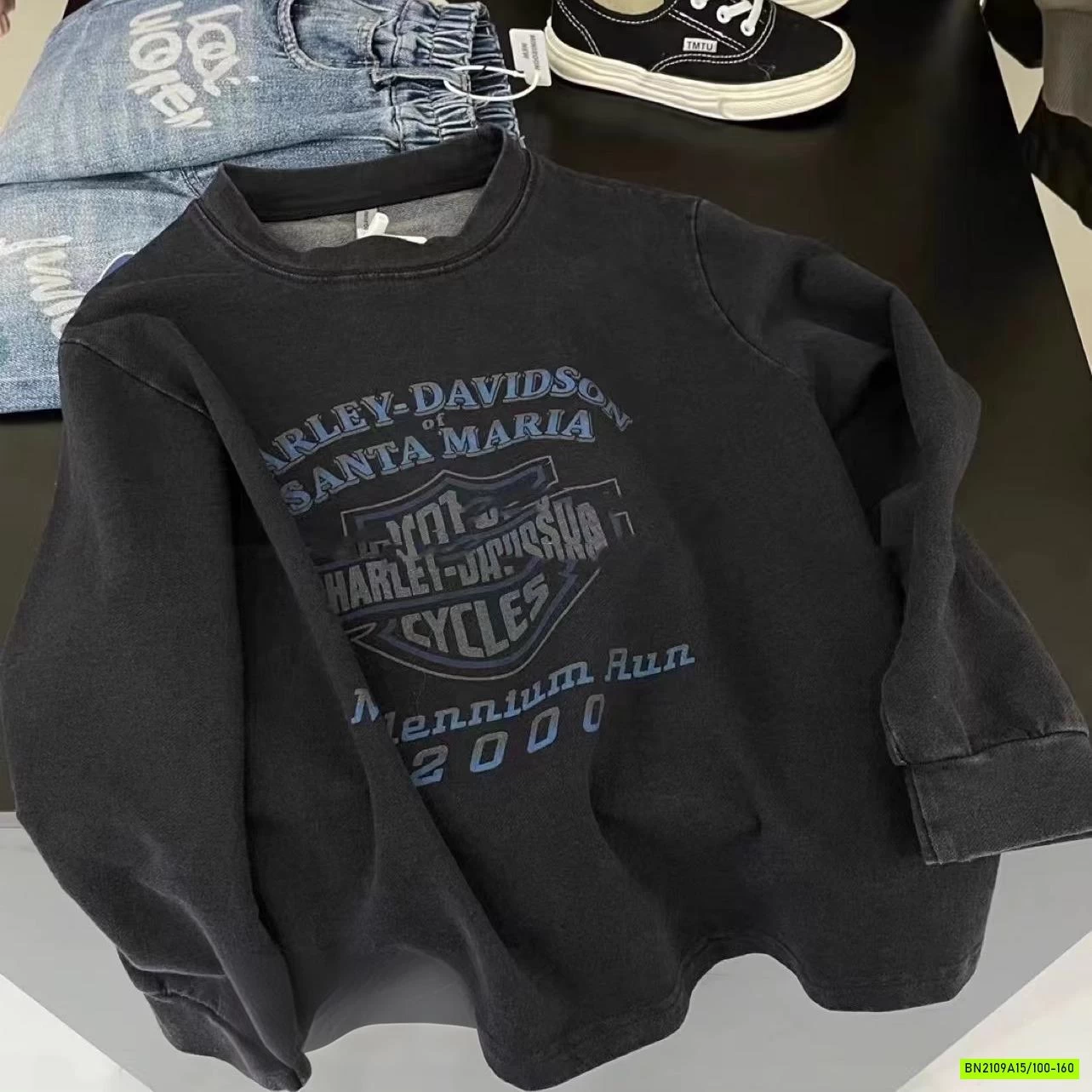 ÁO THUN ĐEN BẠC MÀU IN CHỮ