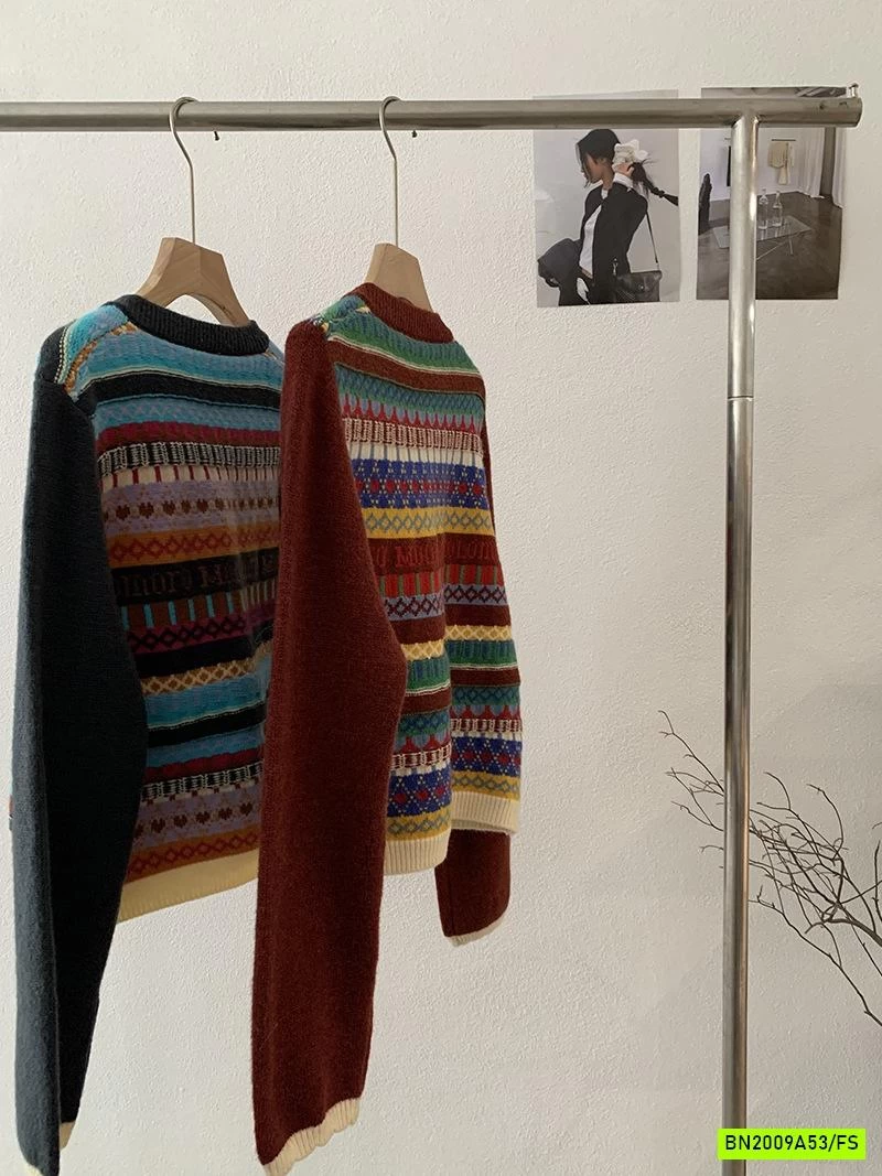 KHOÁC LEN HỌA TIẾT THỔ CẨM