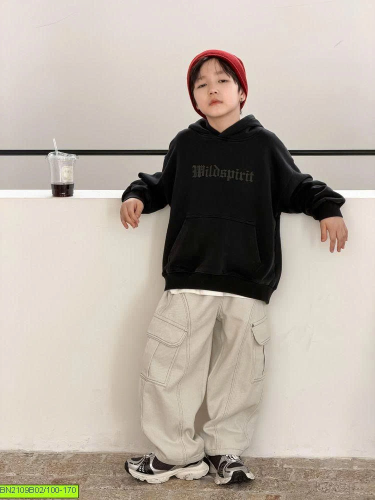 ÁO HOODIE CHỮ TONE ĐEN 26E148 AMBB