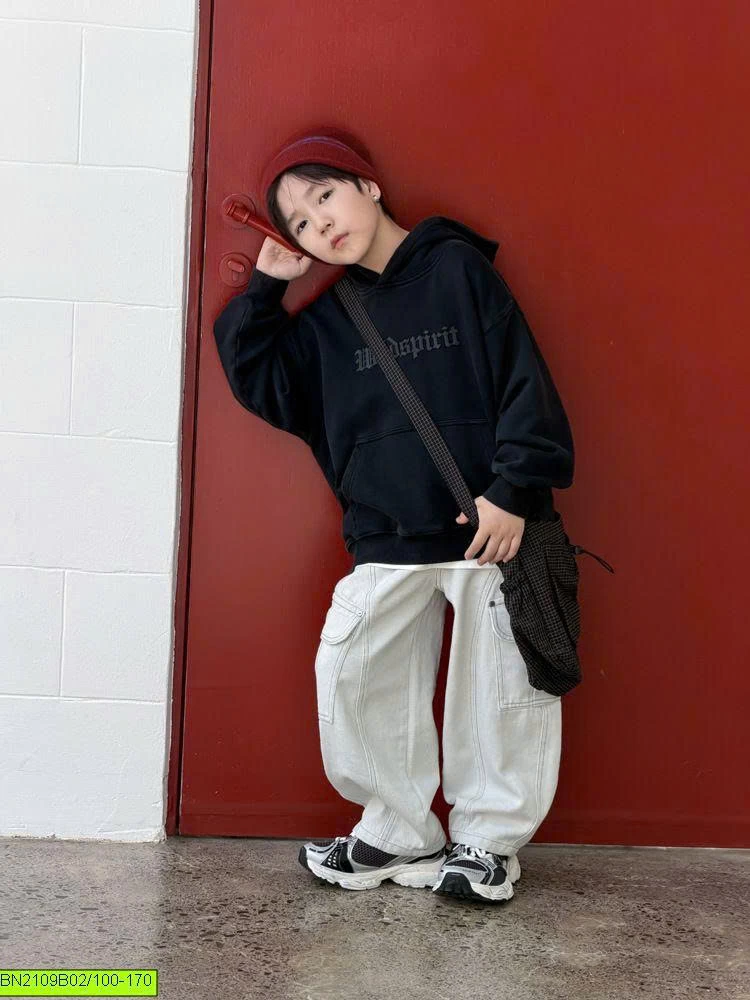 ÁO HOODIE CHỮ TONE ĐEN 26E148 AMBB