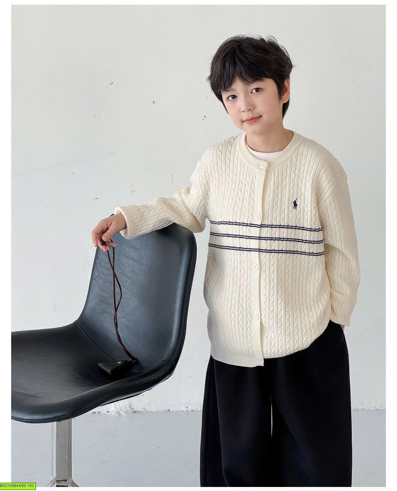 ÁO KHOÁC LEN LOGO NGỰA AOAOKIDS