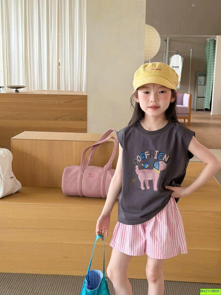 QUẦN SHORT KẺ SỌC AMBB 26C302