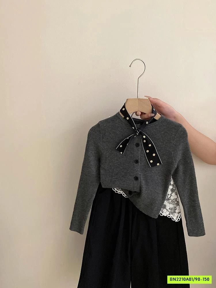 JEANS ỐNG RỘNG VIỀN REN