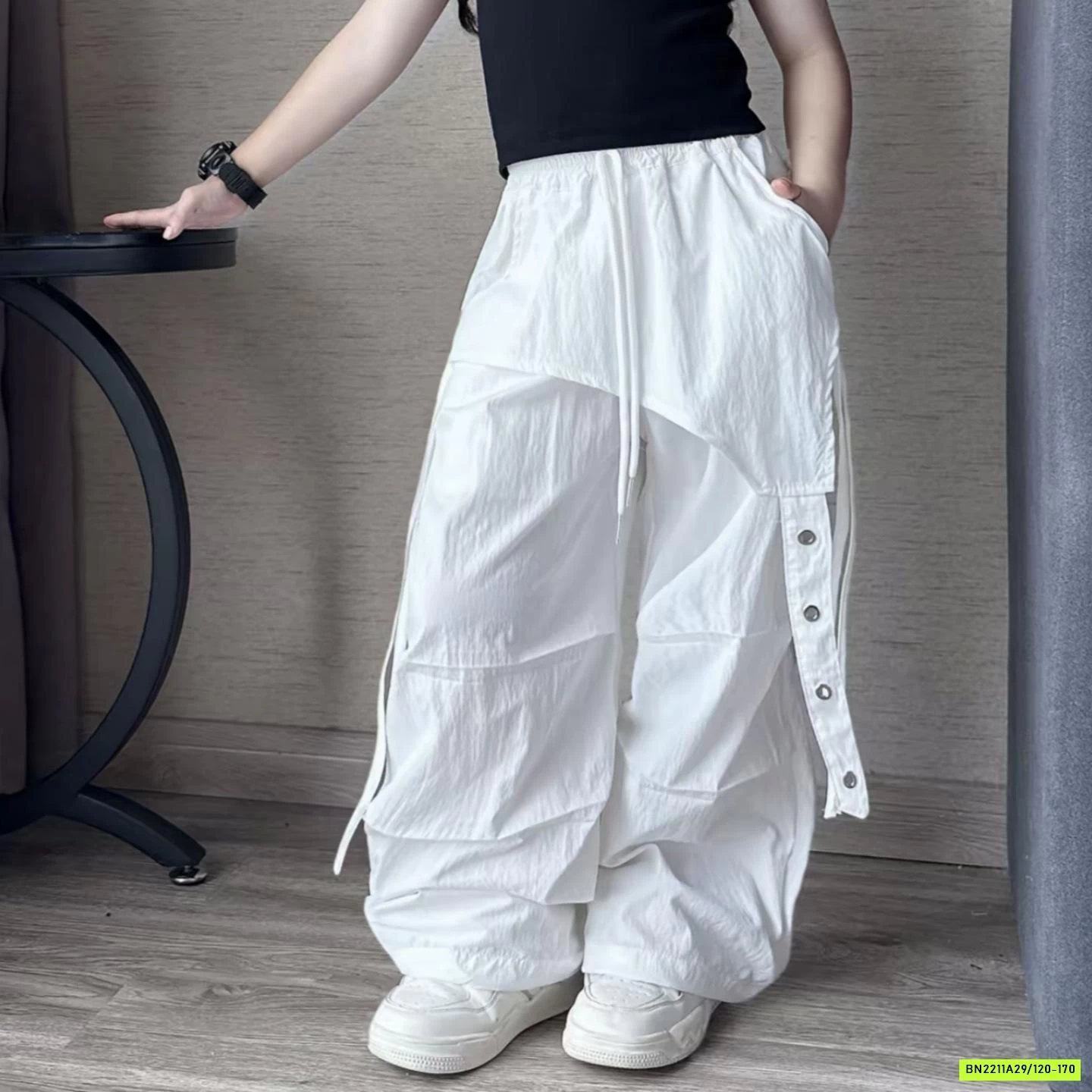 CROPTOP MIX QUẦN GIÓ CÁ TÍNH