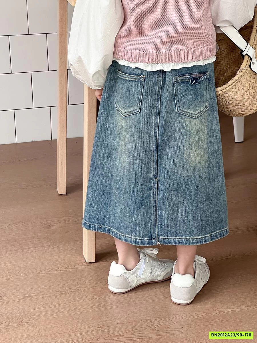 CHÂN VÁY JEANS XẺ SAU 25A042 AMBB