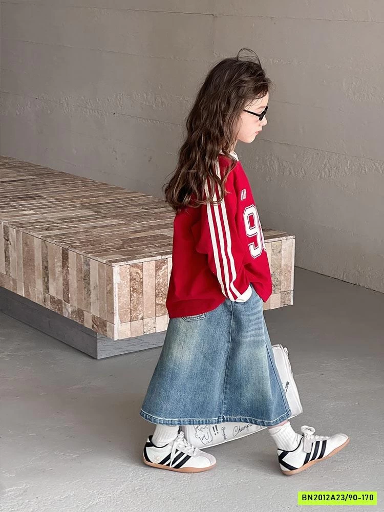 CHÂN VÁY JEANS XẺ SAU 25A042 AMBB