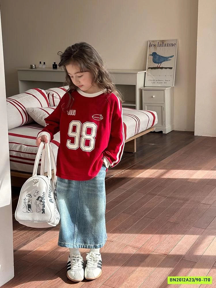 CHÂN VÁY JEANS XẺ SAU 25A042 AMBB