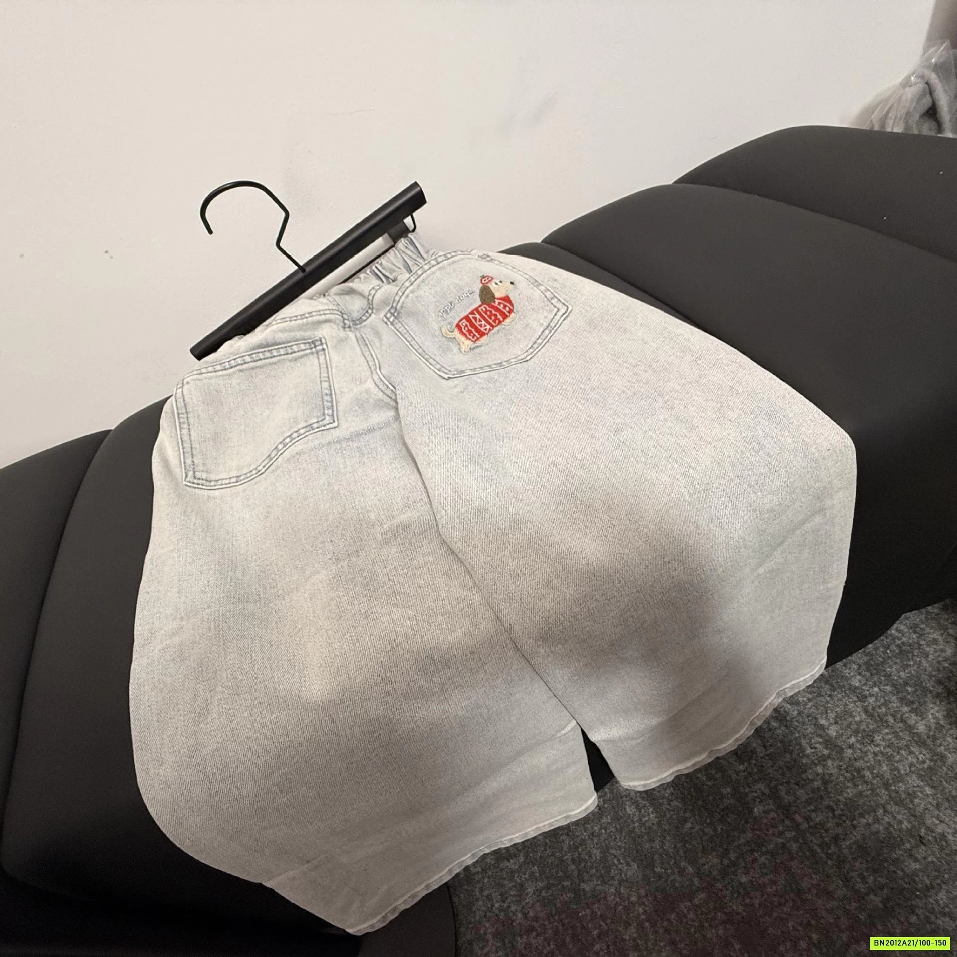 JEANS SUÔNG THÊU CÚN KUTE