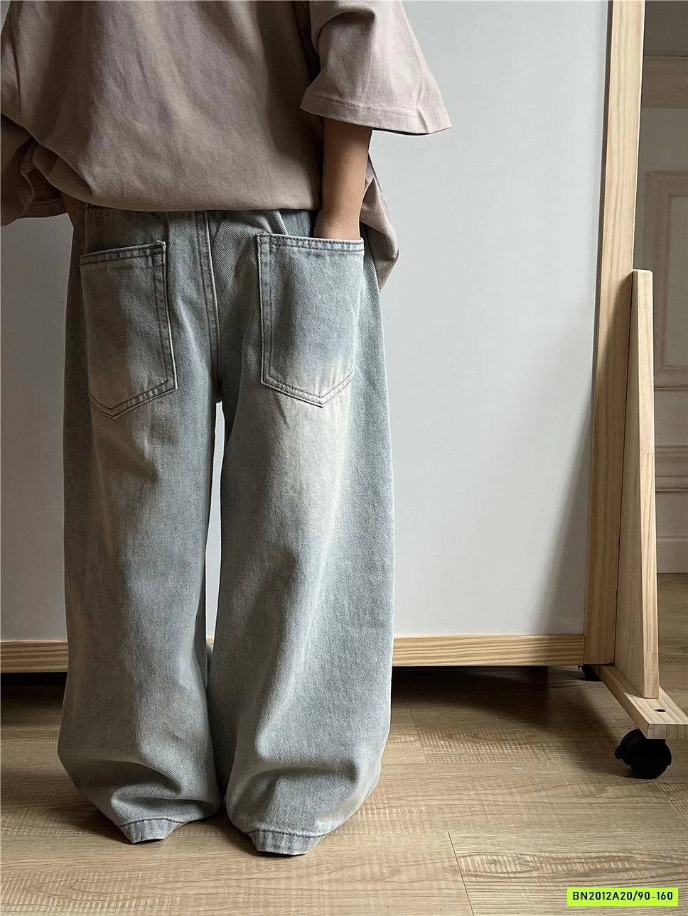 JEANS SUÔNG RÁCH BẠC GỐI SNIDOLS