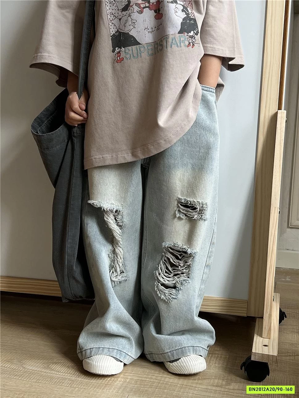 JEANS SUÔNG RÁCH BẠC GỐI SNIDOLS