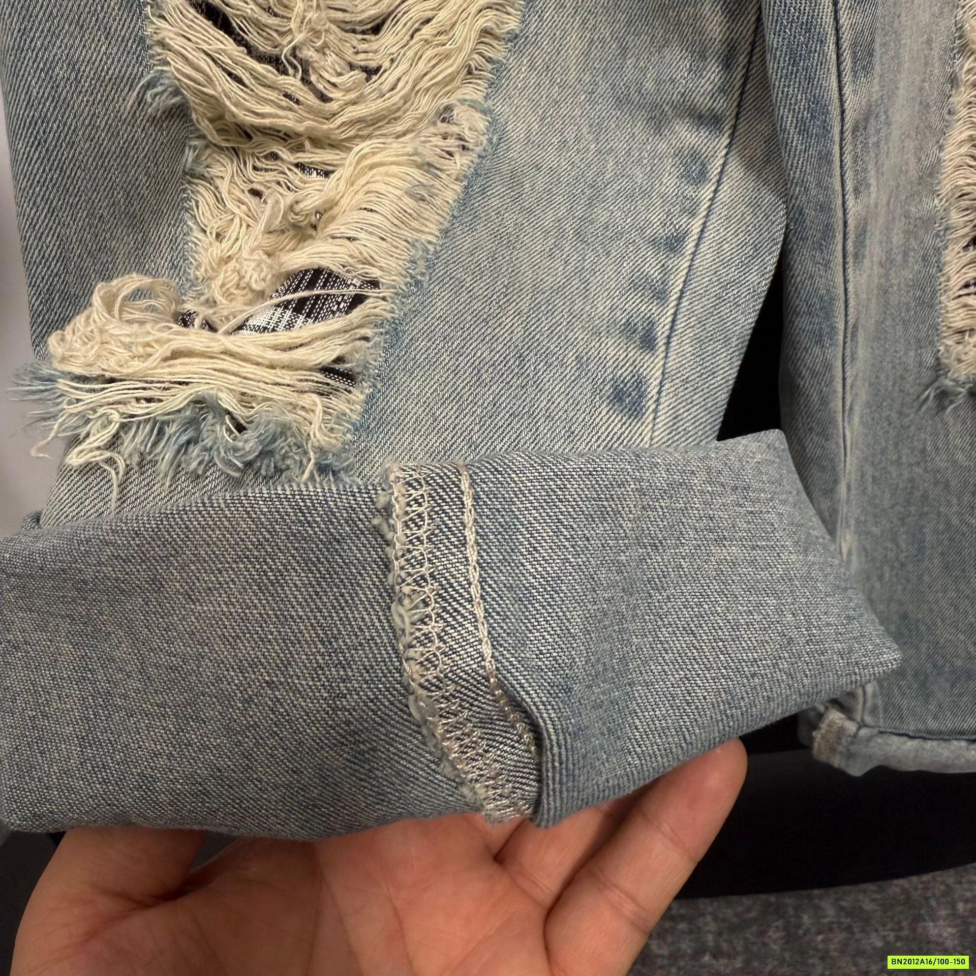 JEANS ỐNG RỘNG RÁCH GỐI CÁ TÍNH