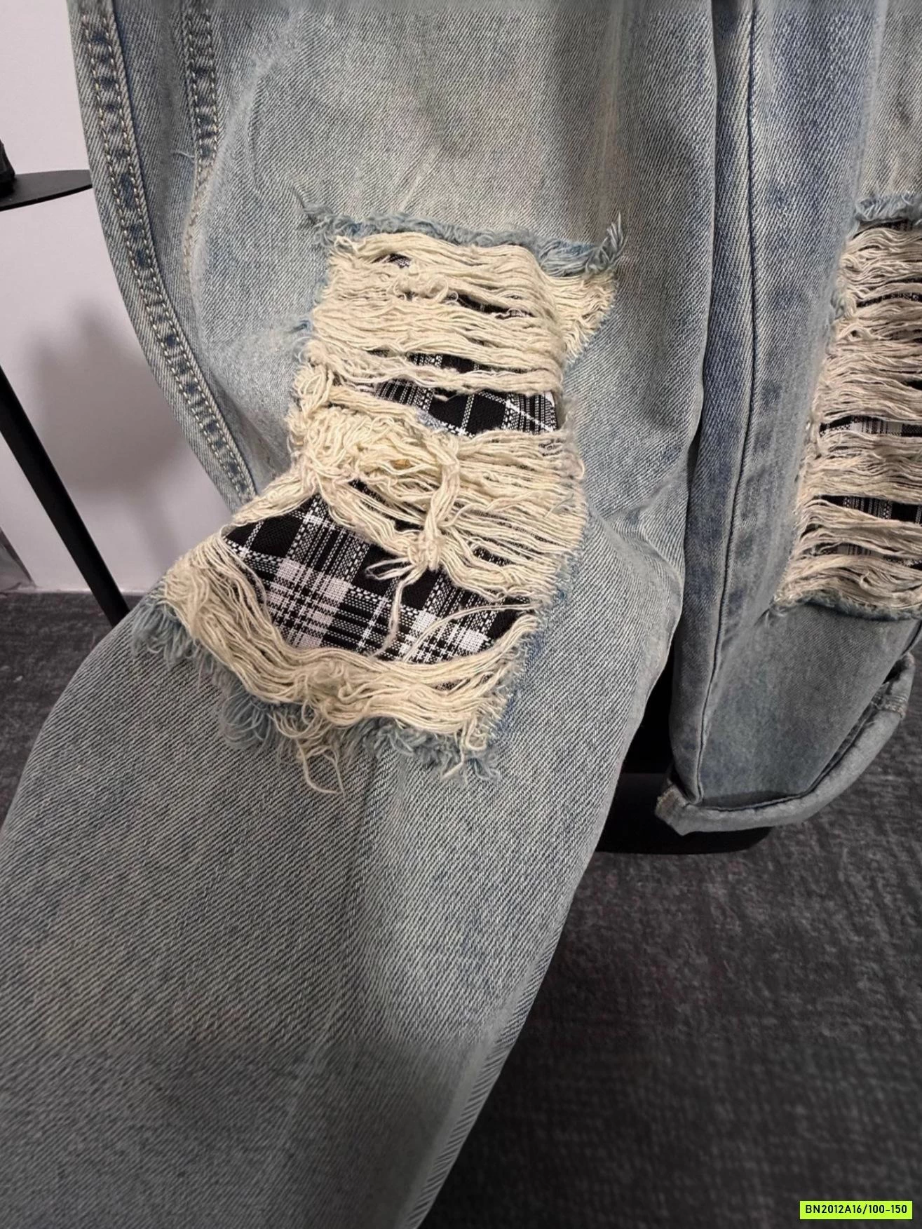 JEANS ỐNG RỘNG RÁCH GỐI CÁ TÍNH