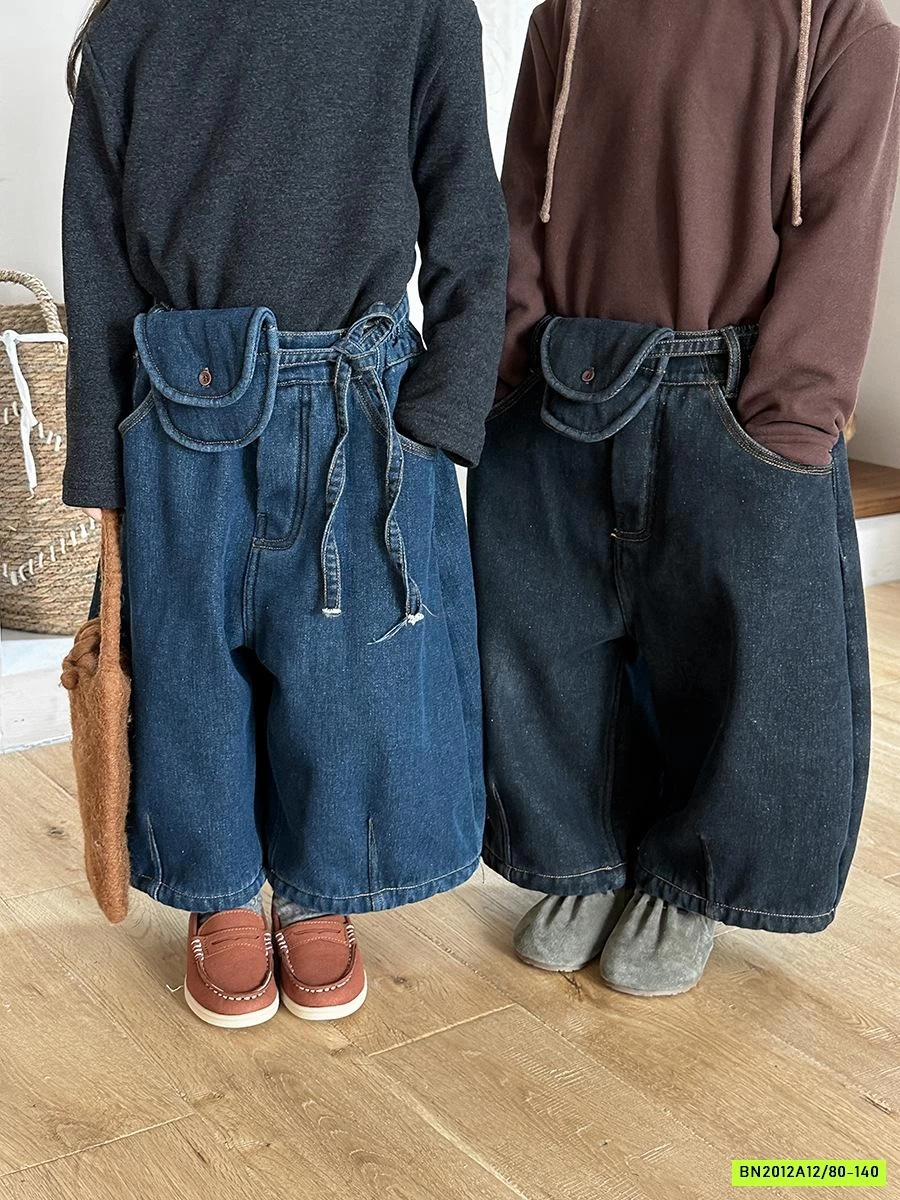 JEANS ỐNG RỘNG KÈM TÚI ĐEO HÔNG