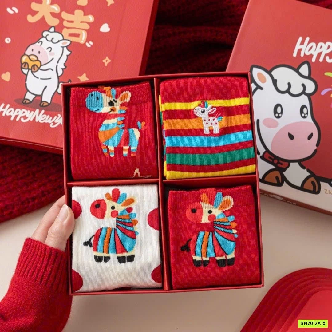 HỘP 4 TẤT NGỰA ĐỎ