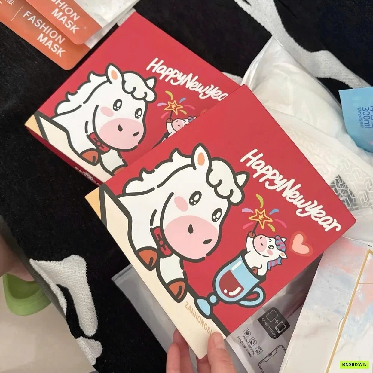 HỘP 4 TẤT NGỰA ĐỎ