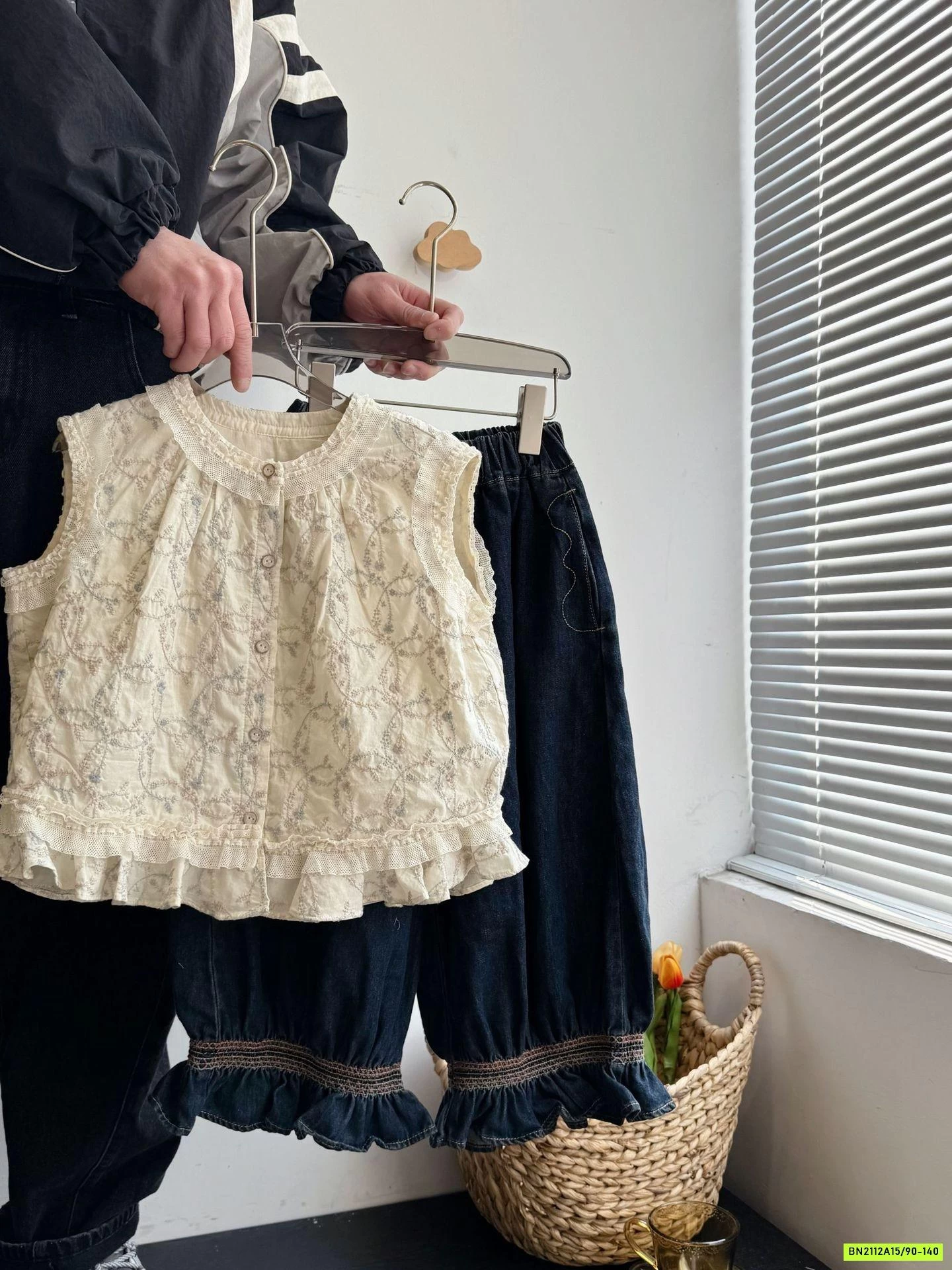 ÁO THÊU MIX JEANS BO GẤU