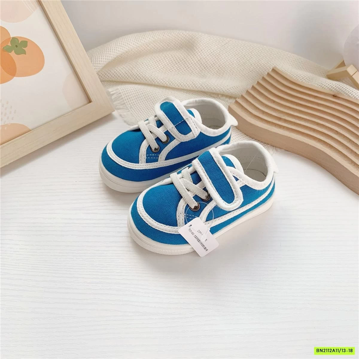 GIÀY TẬP ĐI QUAI DÁN