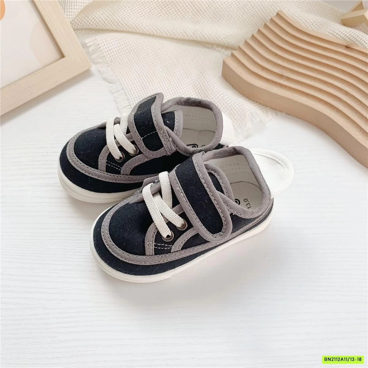 GIÀY TẬP ĐI QUAI DÁN