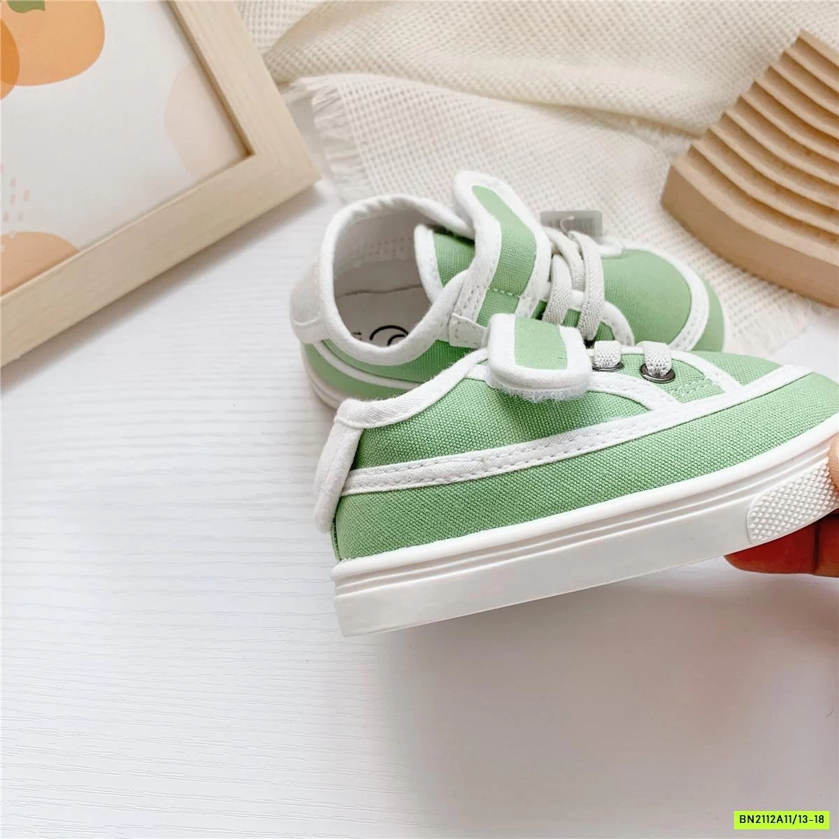 GIÀY TẬP ĐI QUAI DÁN