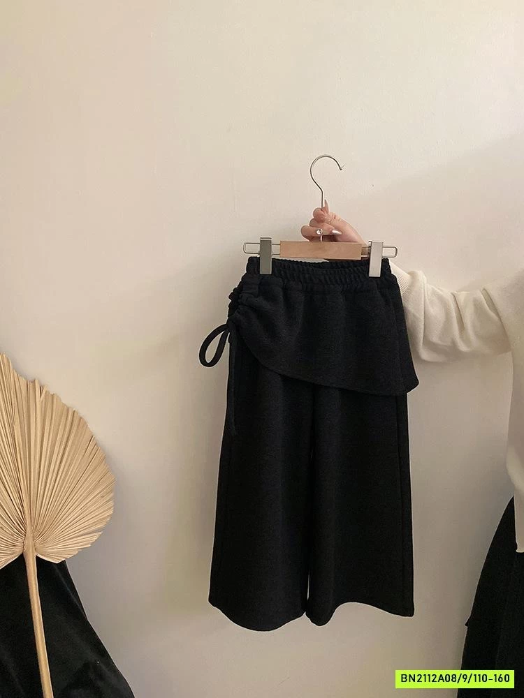 KHOÁC LEN ĐỎ PHỐI LÔNG MIX QUẦN SUÔNG