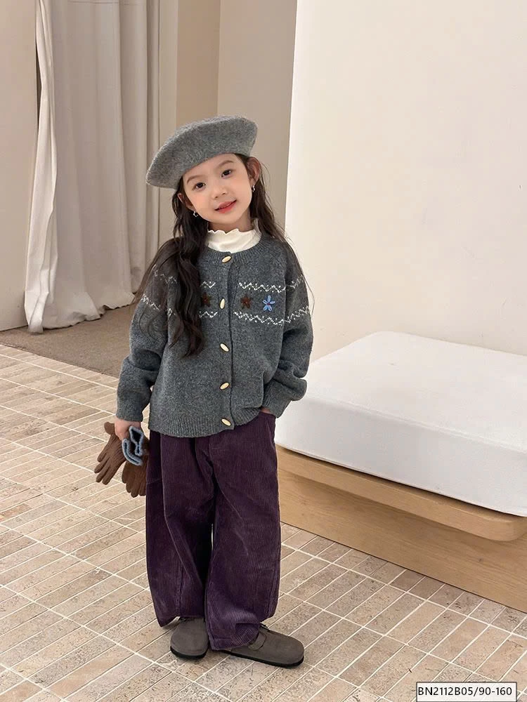 ÁO LEN XÁM CÚC CỔ GẮN HOA AMBB  25G174