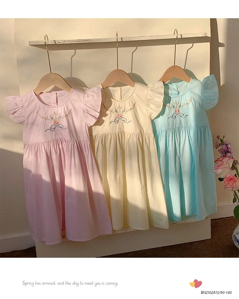 ĐẦM THÔ CÁNH TIÊN THÊU HOA