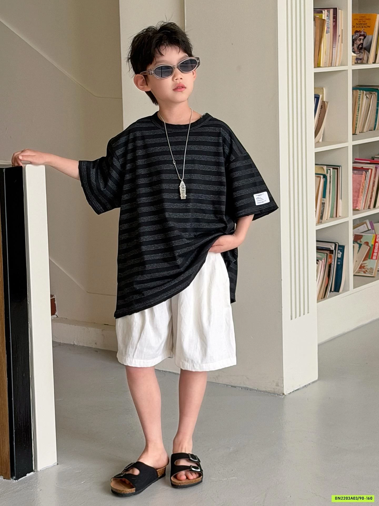 SHORT ĐŨI TRẮNG TÚI SAU