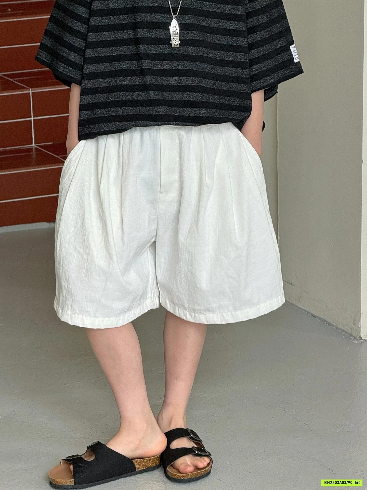 SHORT ĐŨI TRẮNG TÚI SAU