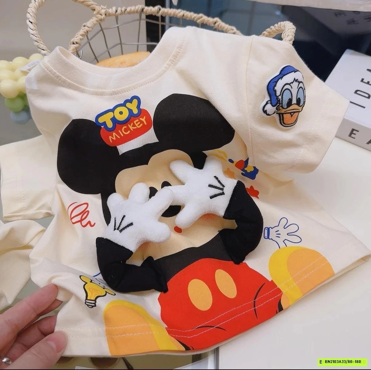 ÁO THUN GẮN GẤU BÔNG DỄ THƯƠNG