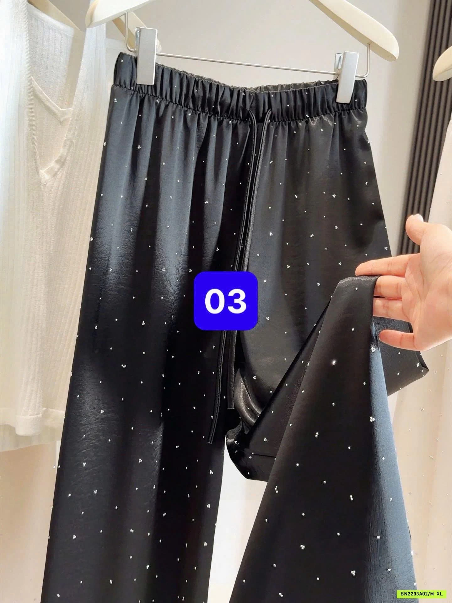 QUẦN LỤA SUÔNG GẮN ĐÁ ANNA