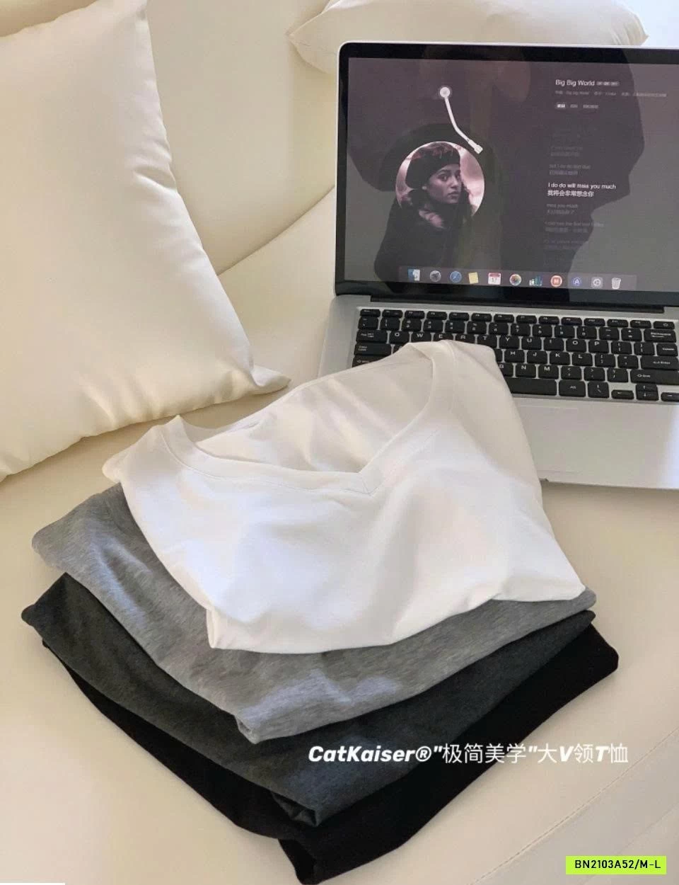 ÁO THUN NỮ CỔ V CATKAISER