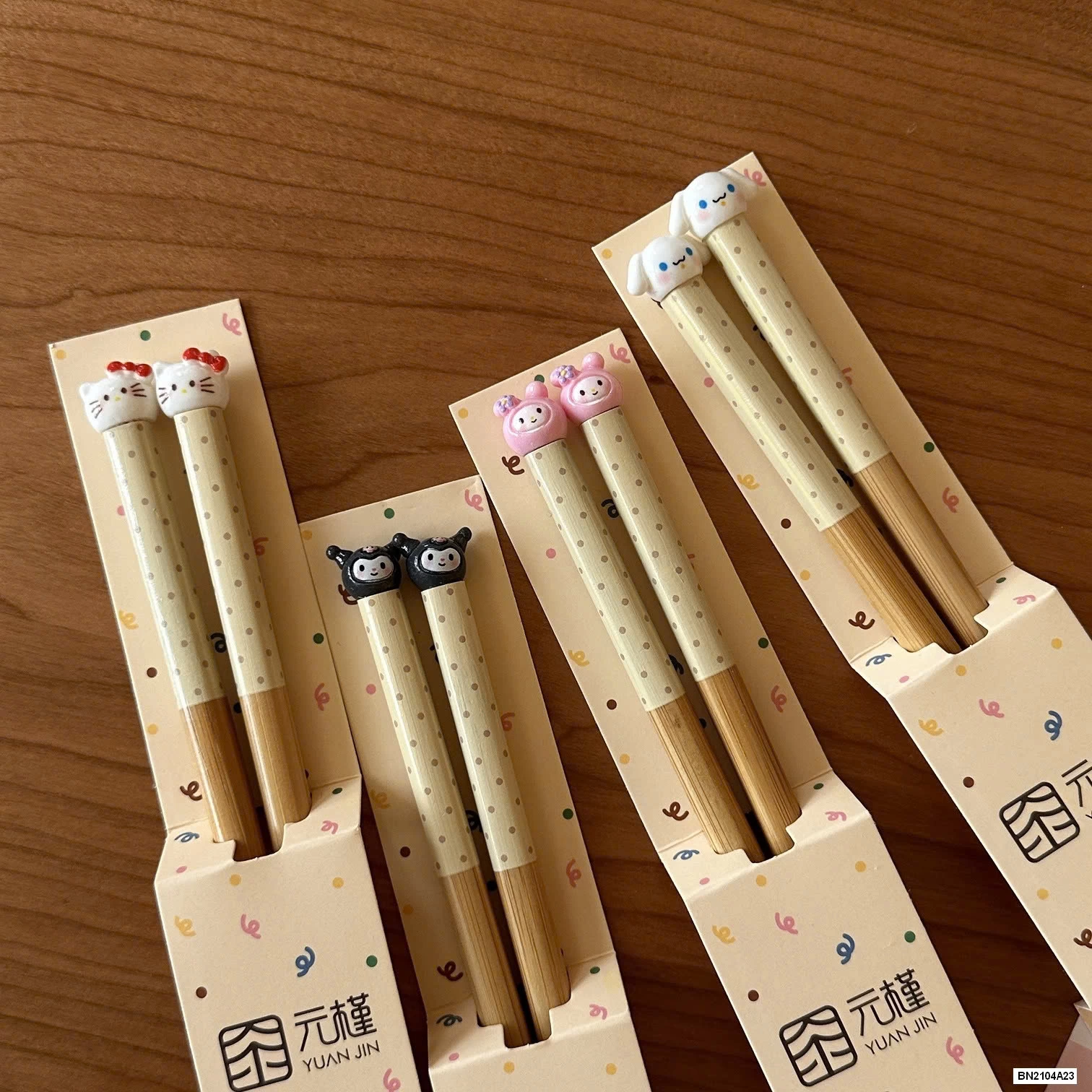 ĐŨA 3 CHIỀU GẮN STICKER