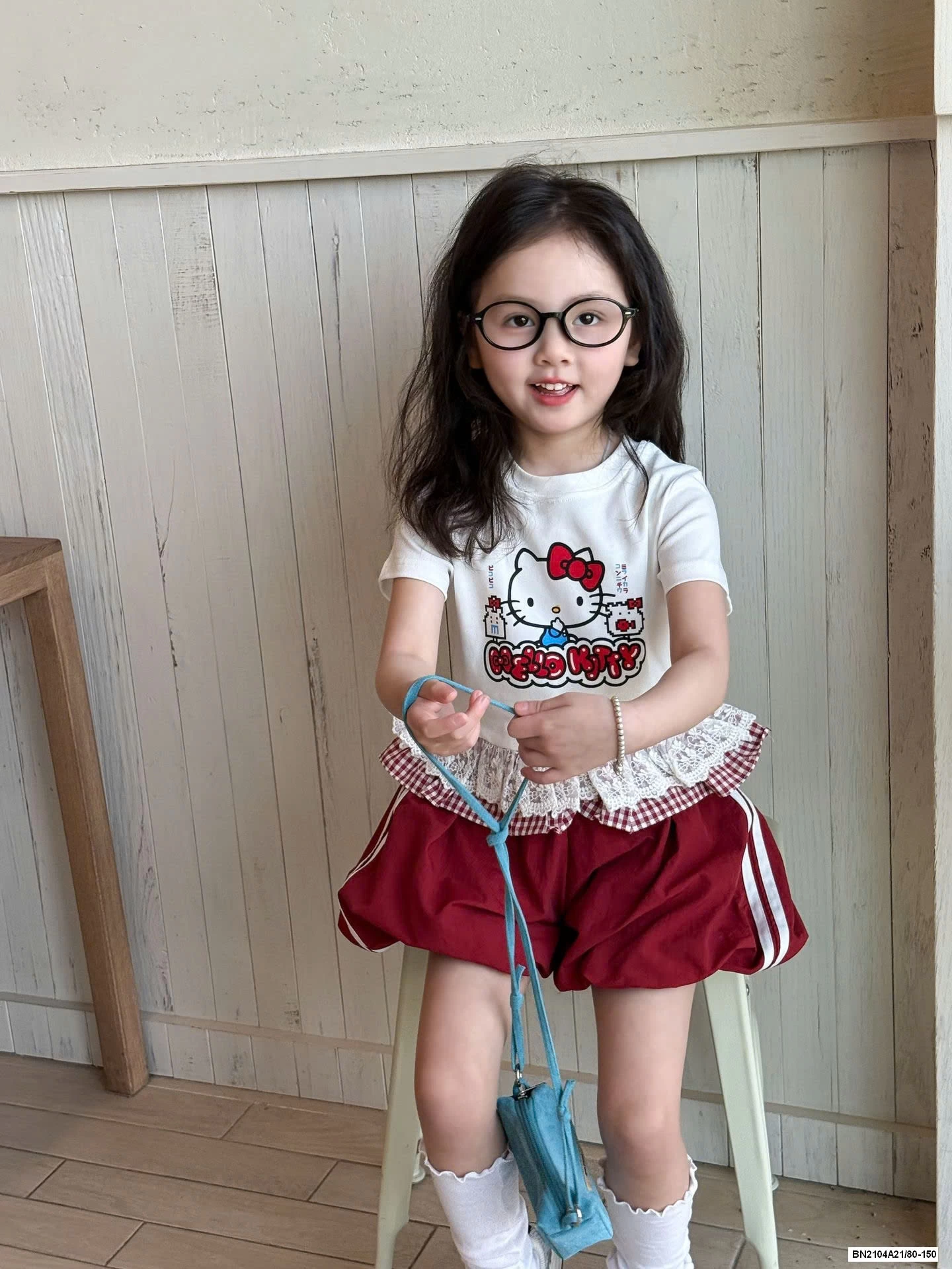 ÁO KITTY VIỀN BÈO MIX QUẦN BÍ ĐỎ