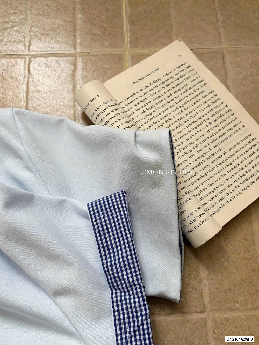 ÁO THUN CHỮ PHỐI VIỀN TAY LEMON