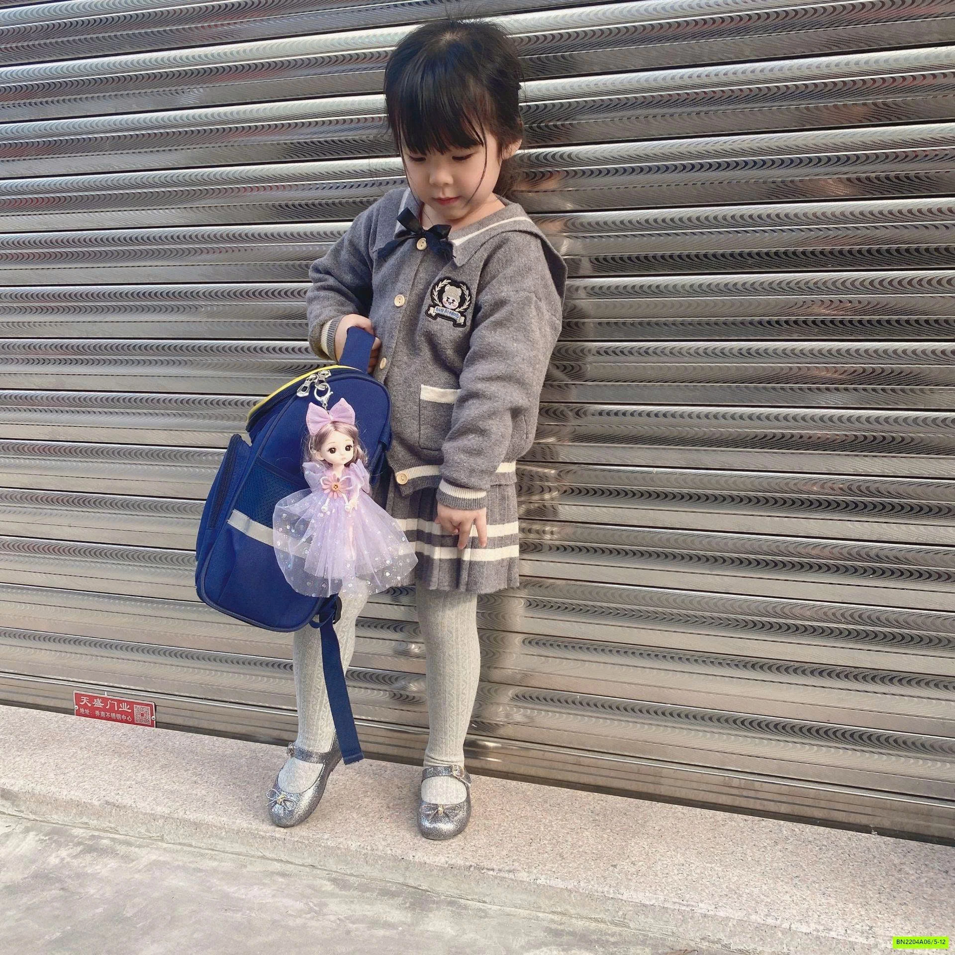 GIÀY NHỰA THƠM MMD GẮN NƠ