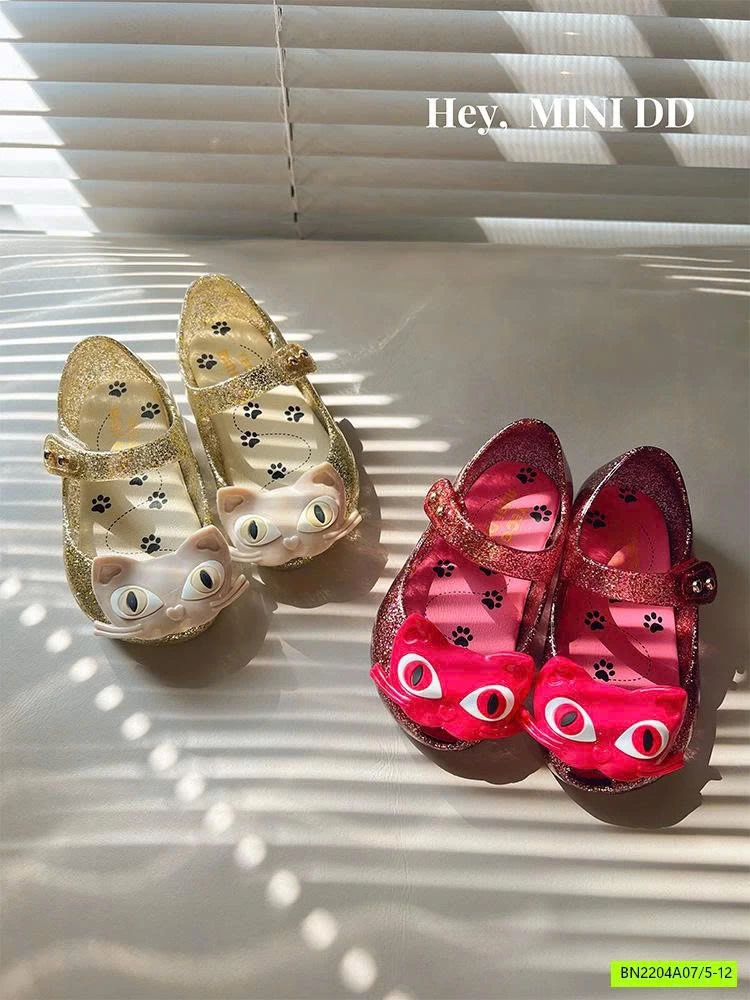 GIÀY NHỰA THƠM MÈO MMD