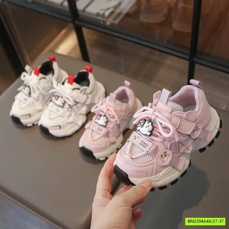 SNEAKER THÔNG HƠI NGỰA KUTE